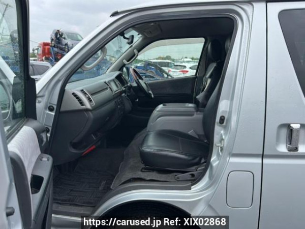 Used 2005 AT toyota regiusace-van KDH205V Image[12]