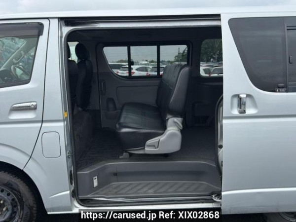 Used 2005 AT toyota regiusace-van KDH205V Image[14]