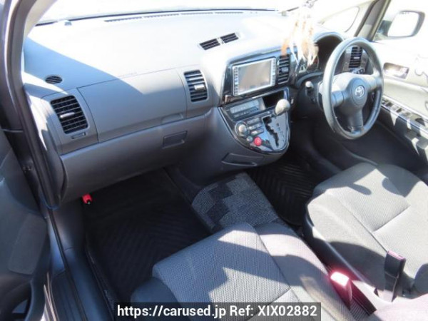 Used 2005 AT toyota wish ZNE10G Image[13]