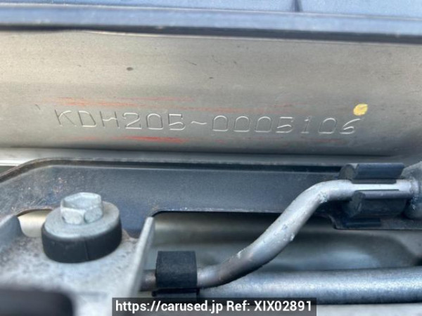 Used 2004 AT toyota regiusace-van KDH205V Image[11]