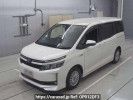 Toyota Voxy ZWR80G