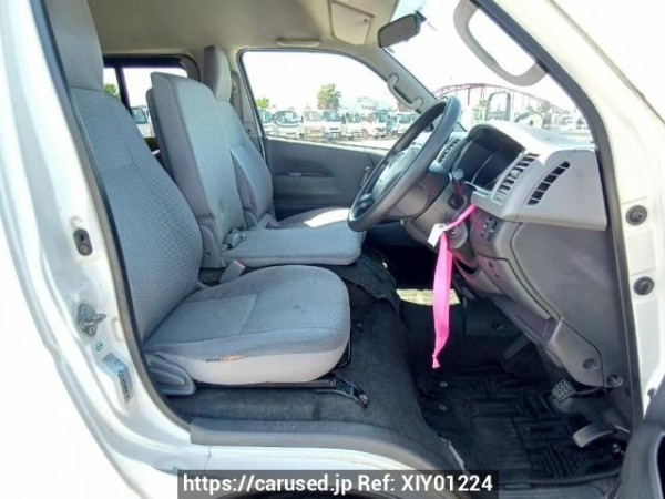 Used 2005 AT toyota hiace-van KDH205K Image[16]