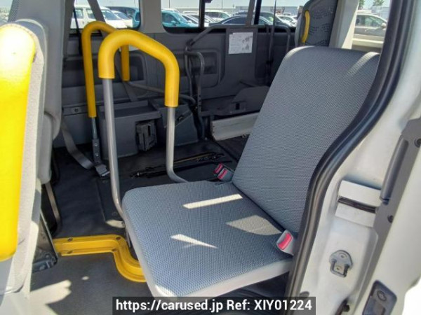 Used 2005 AT toyota hiace-van KDH205K Image[19]