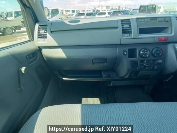 Used 2005 AT toyota hiace-van KDH205K Image[24]