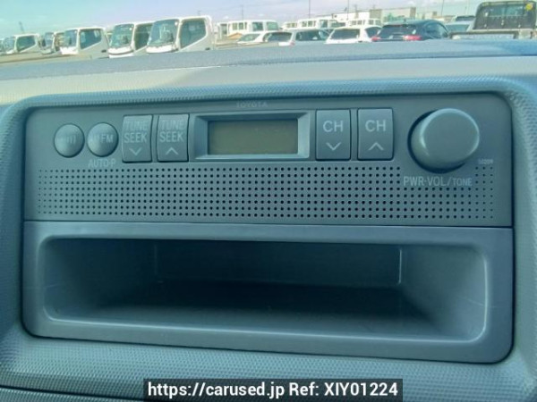 Used 2005 AT toyota hiace-van KDH205K Image[28]