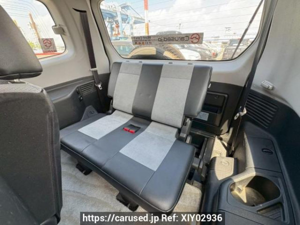 Used 2005 AT mitsubishi pajero V73W Image[16]