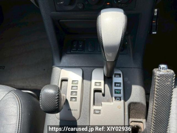 Used 2005 AT mitsubishi pajero V73W Image[28]