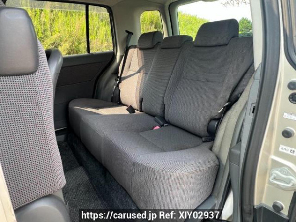 Used 2004 AT toyota raum NCZ20 Image[15]