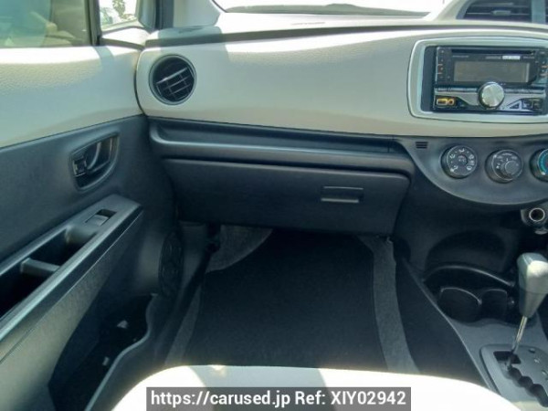Used 2013 AT toyota vitz KSP130 Image[18]