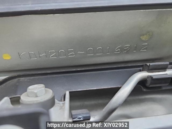 Used 2005 AT toyota regiusace-van KDH205V Image[9]