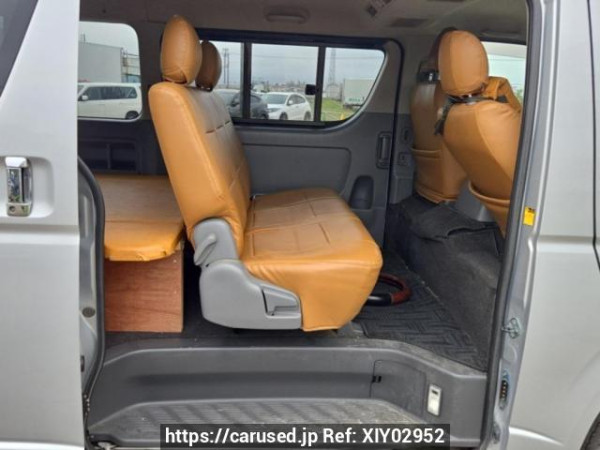 Used 2005 AT toyota regiusace-van KDH205V Image[13]