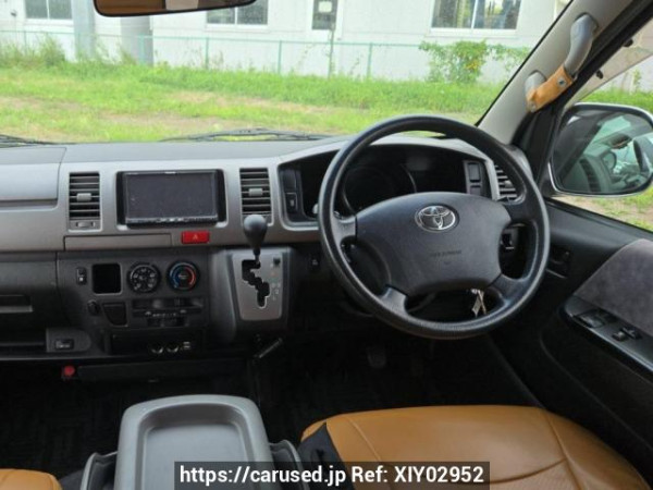 Used 2005 AT toyota regiusace-van KDH205V Image[16]