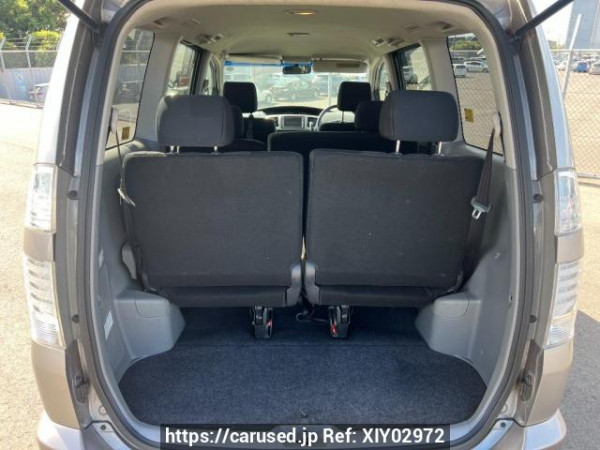 Used 2006 AT toyota voxy AZR60G Image[8]