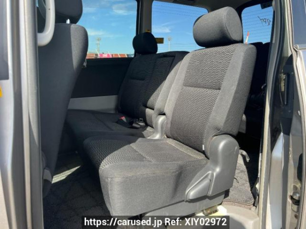 Used 2006 AT toyota voxy AZR60G Image[14]