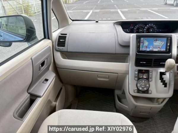Used 2007 AT toyota noah ZRR70G Image[20]