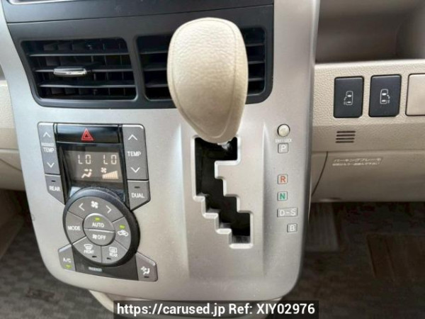 Used 2007 AT toyota noah ZRR70G Image[28]