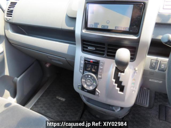 Used 2008 AT toyota noah ZRR70G Image[27]
