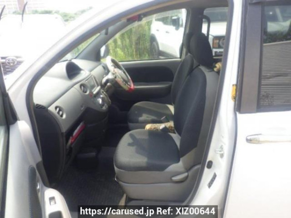 Used 2005 AT toyota sienta NCP81G Image[12]