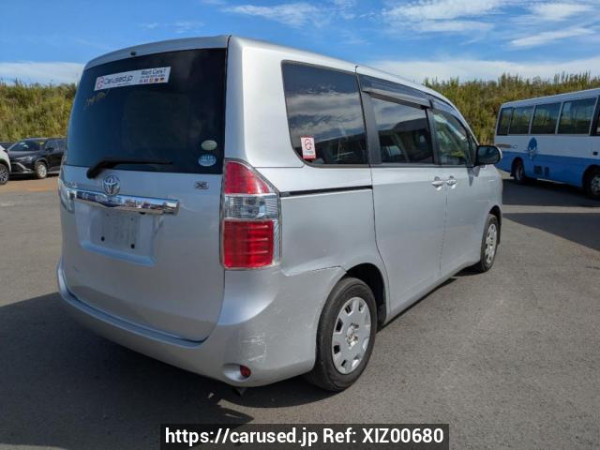 Used 2007 AT toyota noah ZRR70G Image[6]