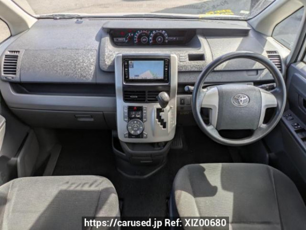 Used 2007 AT toyota noah ZRR70G Image[19]