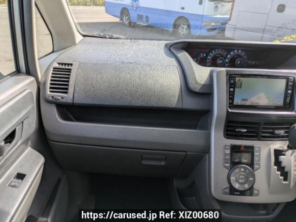 Used 2007 AT toyota noah ZRR70G Image[20]