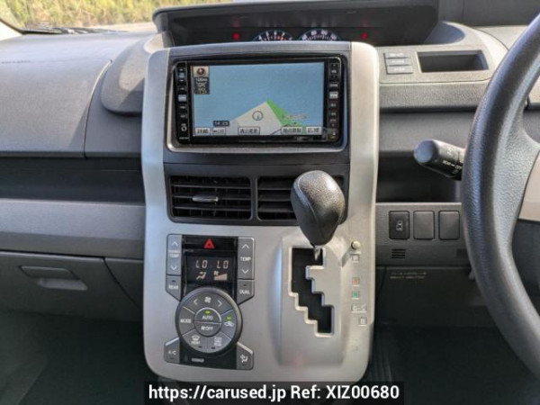 Used 2007 AT toyota noah ZRR70G Image[24]