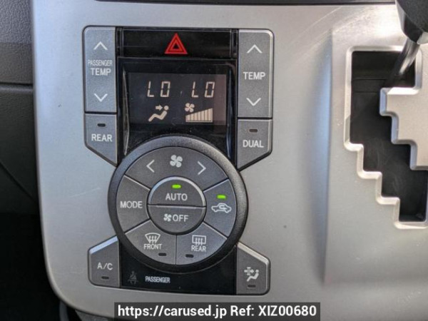 Used 2007 AT toyota noah ZRR70G Image[28]