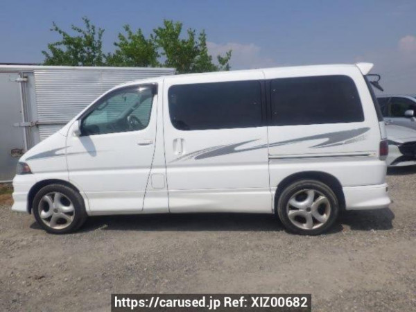Used 1998 AT toyota regius-wagon RCH41W Image[3]