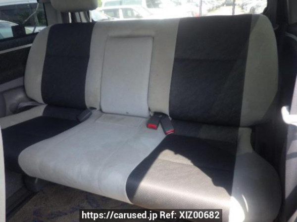 Used 1998 AT toyota regius-wagon RCH41W Image[15]