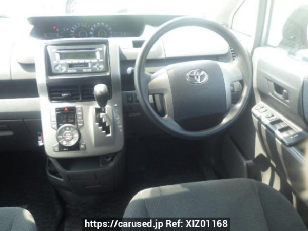 Used 2007 AT toyota noah ZRR70G Image[18]