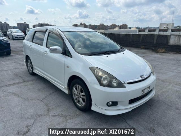 Used 2004 AT toyota wish ZNE10G Image[0]