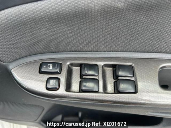 Used 2004 AT toyota wish ZNE10G Image[18]