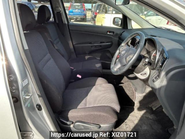 Used 2004 AT toyota wish ZNE10G Image[13]