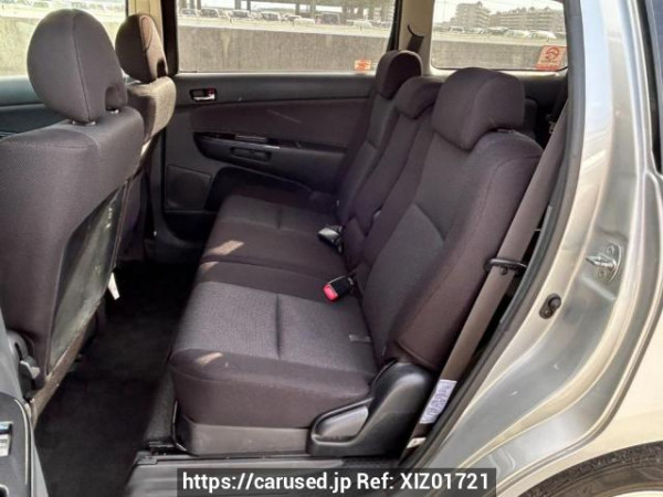 Used 2004 AT toyota wish ZNE10G Image[16]