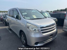 Toyota Noah ZRR70G