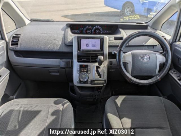 Used 2007 AT toyota noah ZRR70G Image[19]
