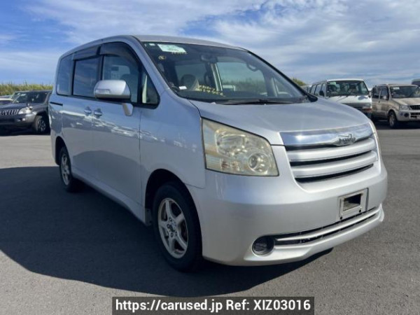 Used 2010 AT toyota noah ZRR75G Image[0]