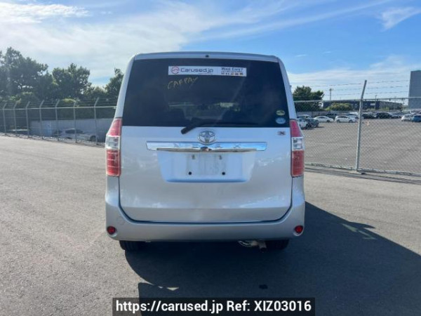 Used 2010 AT toyota noah ZRR75G Image[5]