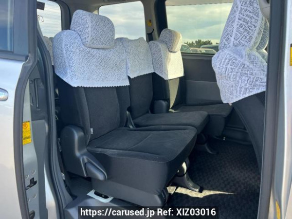 Used 2010 AT toyota noah ZRR75G Image[13]