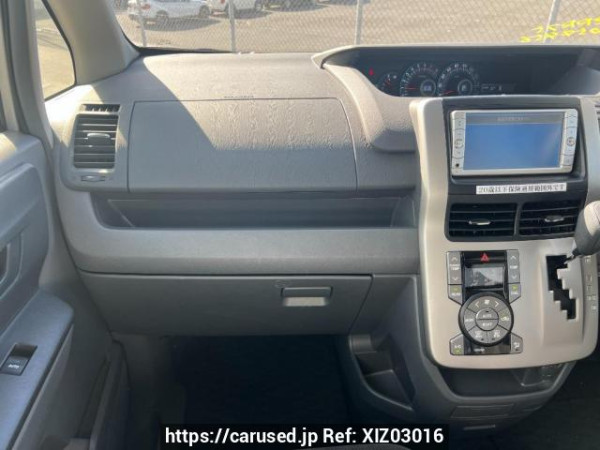 Used 2010 AT toyota noah ZRR75G Image[16]