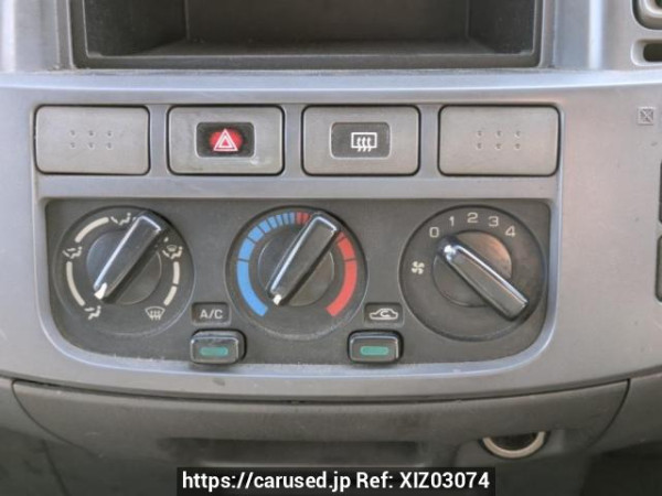 Used 2003 AT nissan caravan-bus VPE25 Image[25]