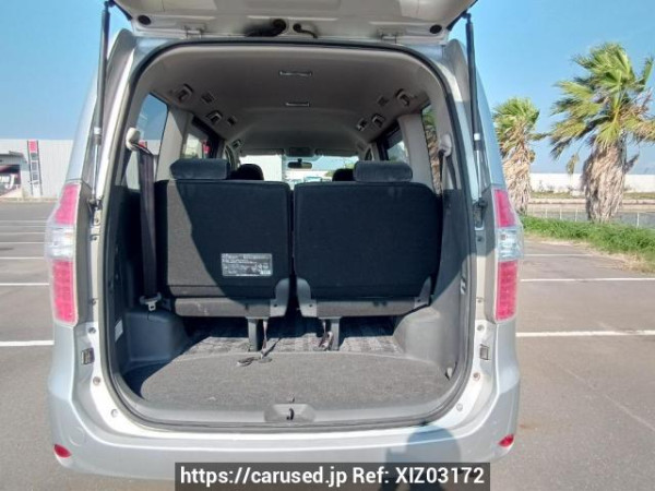 Used 2007 AT toyota noah ZRR70G Image[8]
