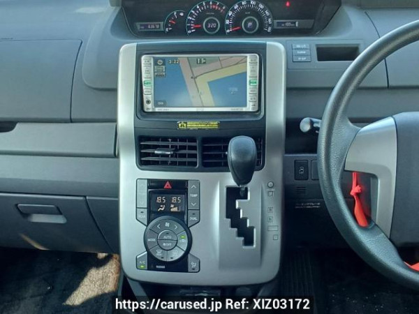 Used 2007 AT toyota noah ZRR70G Image[21]