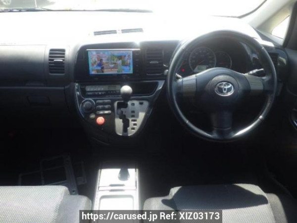 Used 2004 AT toyota wish ZNE10G Image[18]