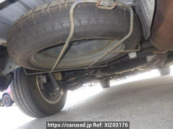 Used 2005 AT toyota alphard MNH10W Image[38]