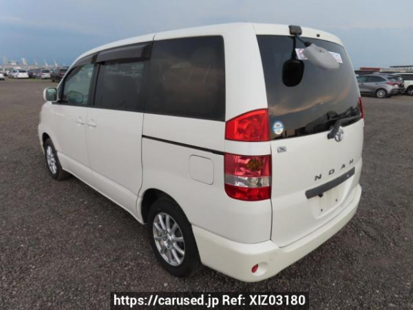 Used 2002 AT toyota noah AZR60G Image[4]