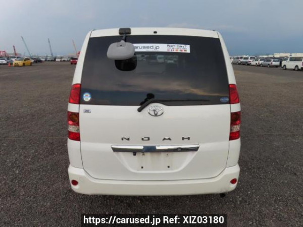 Used 2002 AT toyota noah AZR60G Image[5]