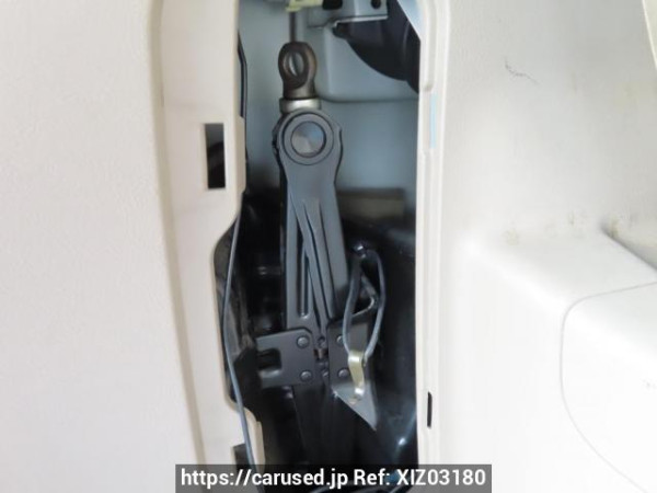 Used 2002 AT toyota noah AZR60G Image[44]