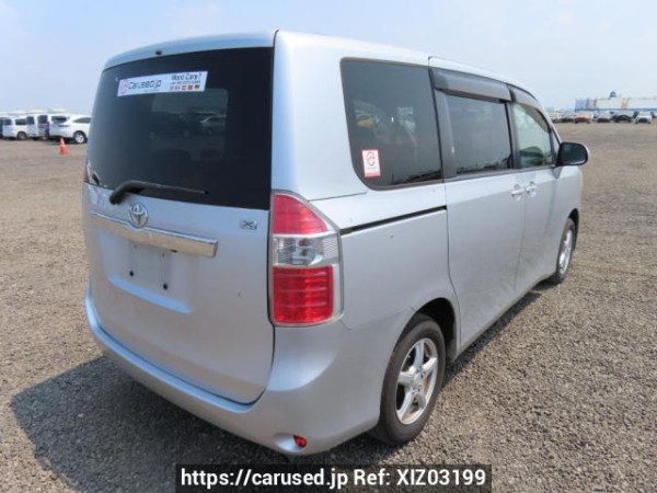Used 2007 AT toyota noah ZRR70G Image[6]