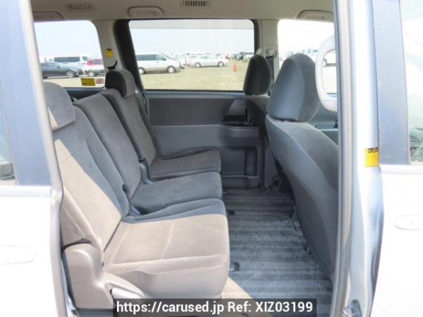 Used 2007 AT toyota noah ZRR70G Image[15]